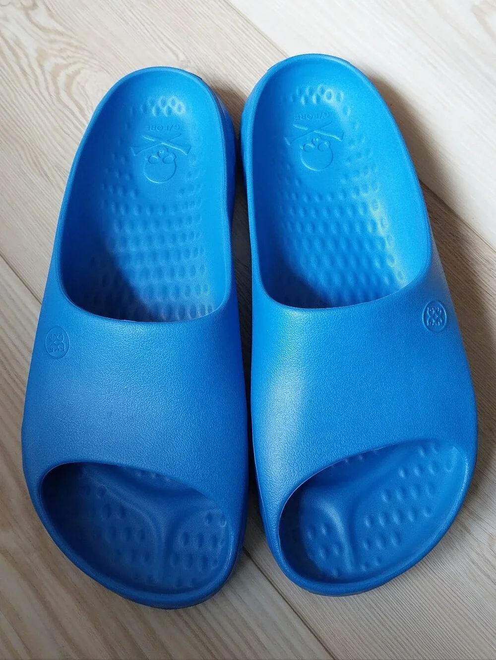 NWOB G/FORE Slide Sandals